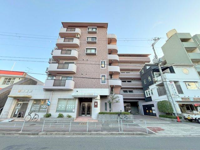 セントラルパーク東三国の外観