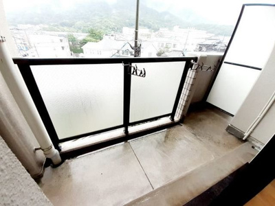 【バルコニー】 | アビタシオン柳町 | お洗濯にも便利なバルコニー付き