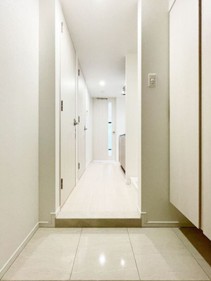 【玄関】 | S-RESIDENCE行徳aile | 参考写真（同物件別部屋）