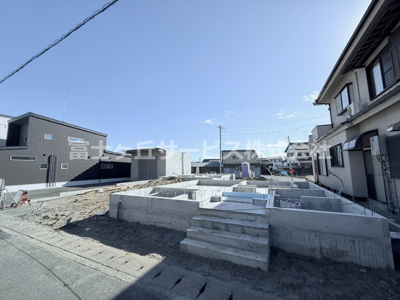 【外観】 | 浜松市中央区舞阪町舞阪 新築一戸建て 1号棟 | 現在建築中の外観画像です。ご内覧は同じメーカーの完成物件へご案内いたしますので、いつでもご相談ください！