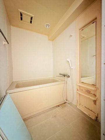 ベルトピア西明石Ⅲの浴室