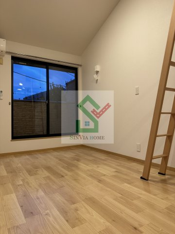 ヴィラソレイユの居間・リビング