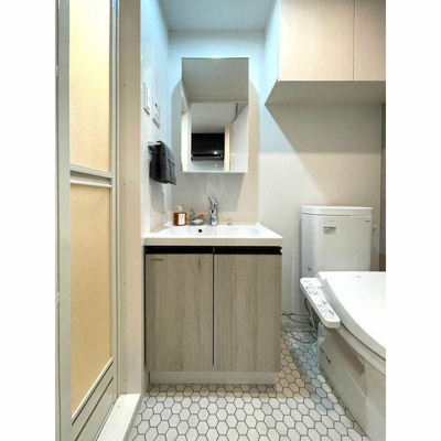 【独立洗面台】 | コンフォリア・リヴ根岸二丁目 | 家具・家電の備え付けはありま… 