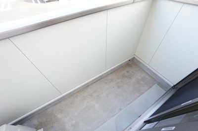 【バルコニー】 | シンプルライフ | 暖かな日差しのふりそそぐバルコニー