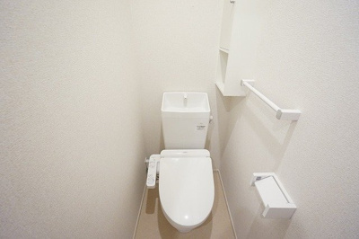 【トイレ】 | シンプルライフ | 落ち着いた色調のトイレです