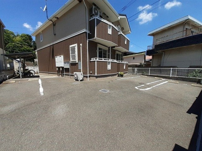 【駐車場】 | ベルニーニ | カースペースがあります