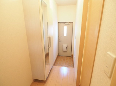 【玄関】 | ベルニーニ | 収納もある玄関です