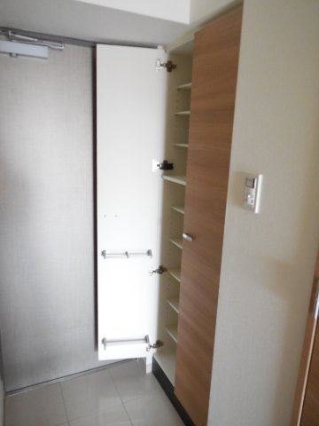 スパシエソリデ武蔵小杉の収納|他のお部屋の参考写真となります。