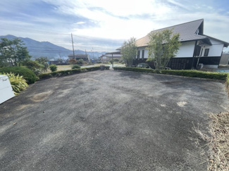 【駐車場】 | 桜川市本木4LDK中古住宅 | 駐車場です。数台停められます。