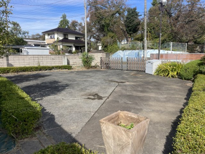 【駐車場】 | 桜川市本木4LDK中古住宅 | 駐車場です。数台停められます。