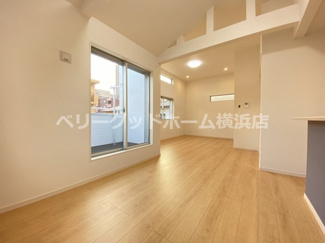 【居間・リビング】 | 戸塚区矢部町Ⅱ　全２棟/今回販売1棟 | 施工例写真