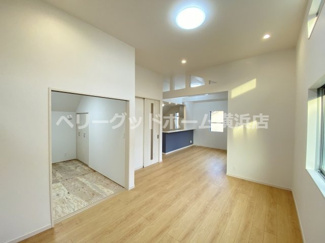 【居間・リビング】 | 戸塚区矢部町Ⅱ　全２棟/今回販売1棟 | 施工例写真