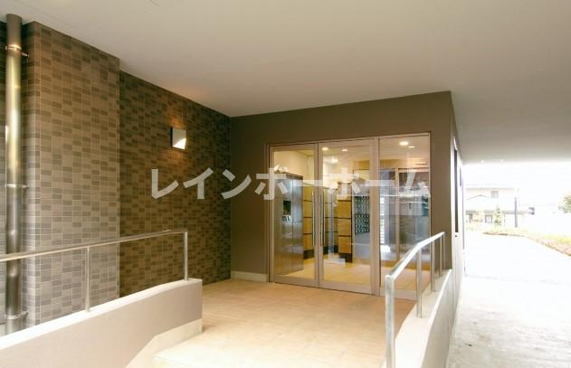 ルネス　エスポワールのエントランス