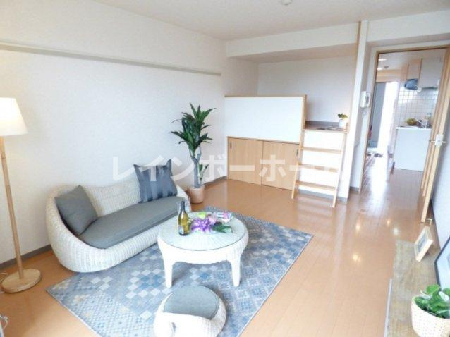 ルネス　エスポワールの居間・リビング