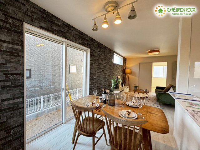 鴻巣市松原　新築戸建　リーブルガーデン02の居間・リビング|LDK：18.5帖