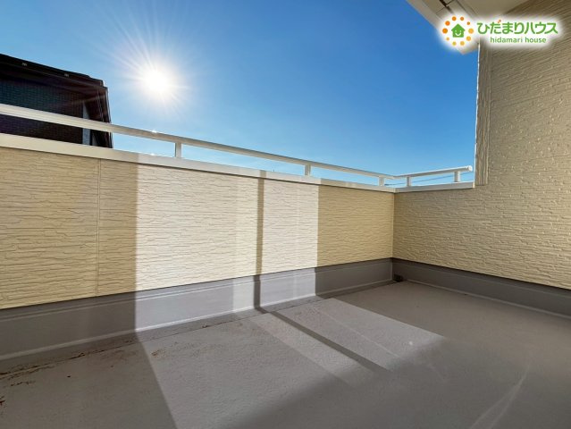 鴻巣市松原　新築戸建　リーブルガーデン02のバルコニー