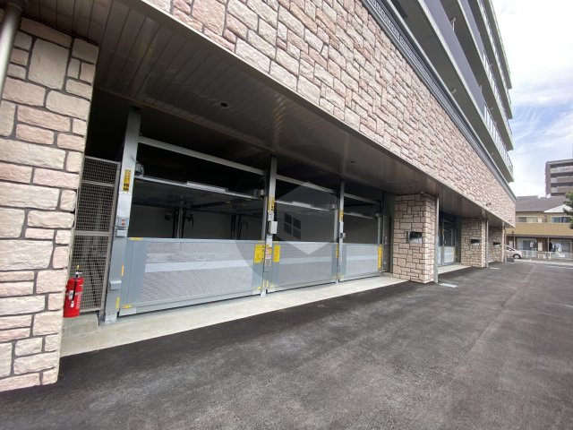 プレジオ八戸ノ里の駐車場