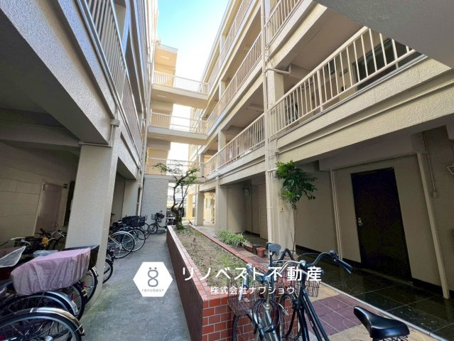 ハイツ巽の駐輪場