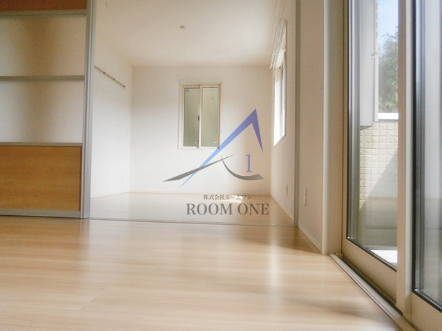 プレミール・イダの居間・リビング|洋室のお部屋です。