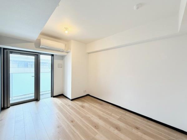 ＣＯＣＯ－ＣＨＩＬＬ　ＫＡＭＥＡＲＩの居間・リビング