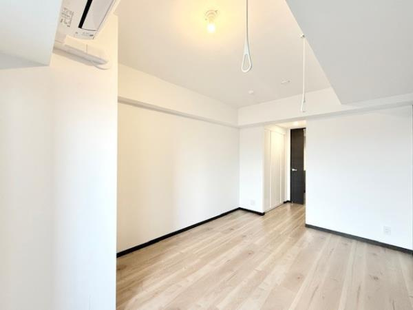 ＣＯＣＯ－ＣＨＩＬＬ　ＫＡＭＥＡＲＩの居間・リビング