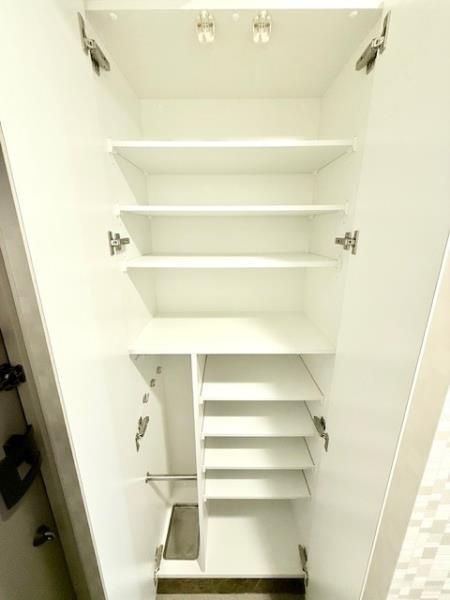 ＣＯＣＯ－ＣＨＩＬＬ　ＫＡＭＥＡＲＩの居間・リビング