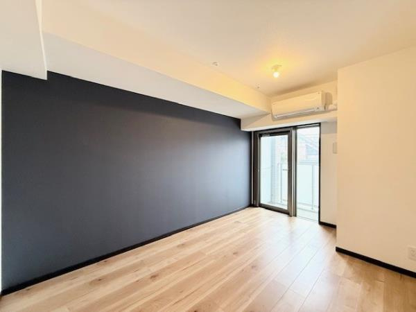 ＣＯＣＯ－ＣＨＩＬＬ　ＫＡＭＥＡＲＩの居間・リビング