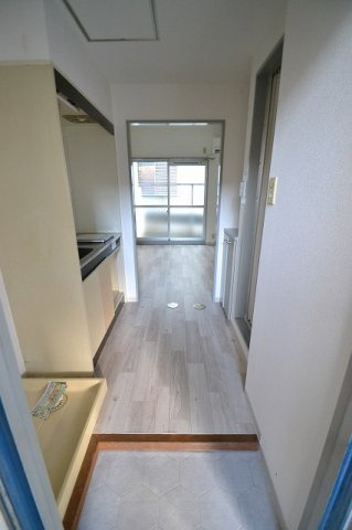 アイビルの玄関