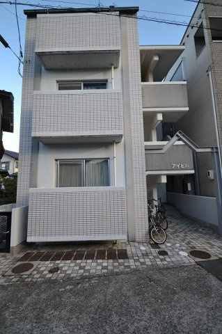 アイビルの外観