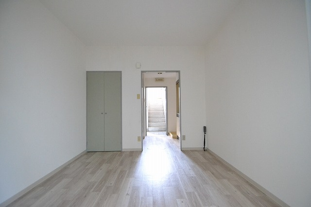 アイビルの居間・リビング