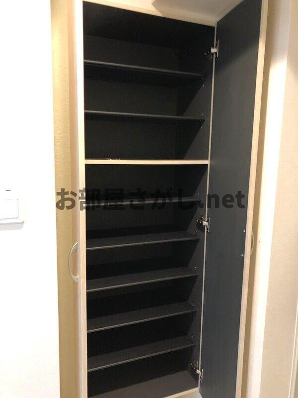 YK ベルヴィル #東池袋 #築浅 #デザイナーズ #南向の収納