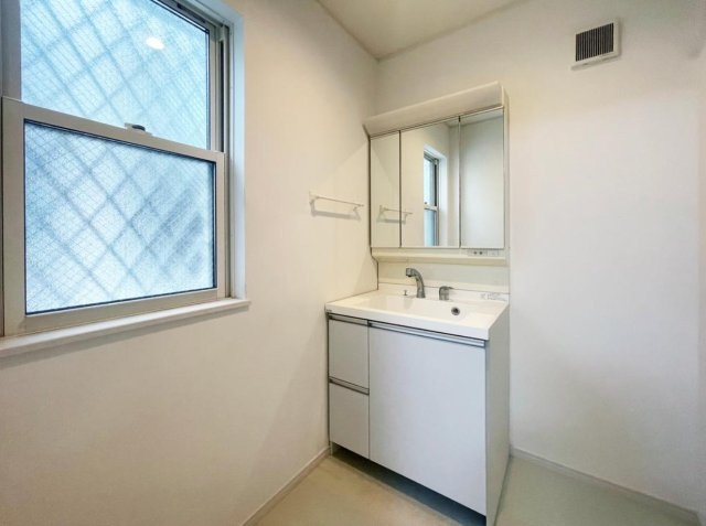 横浜市港北区綱島東5丁目 中古戸建て【仲介手数料無料】の独立洗面台