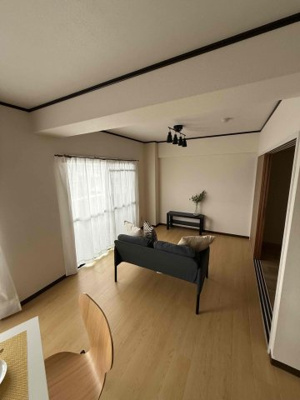 【居間・リビング】 | ヴィラクラマス | ゆったり過ごせるリビングです