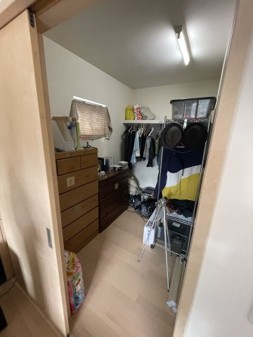 花園台町戸建ての収納