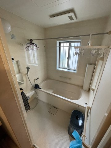 花園台町戸建ての浴室