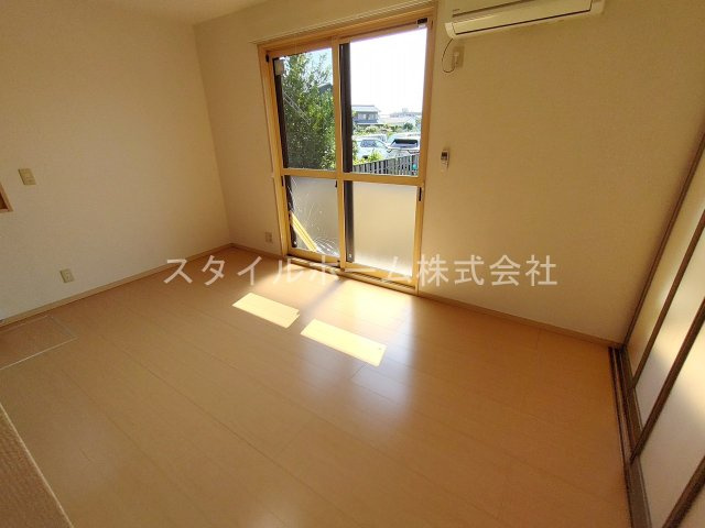 ラ・ファミーユの居間・リビング