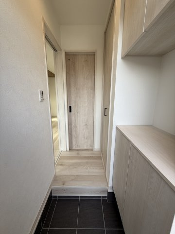 クラウンハイツ砂山南III A棟・アパート・95057の玄関|1階のお部屋です。