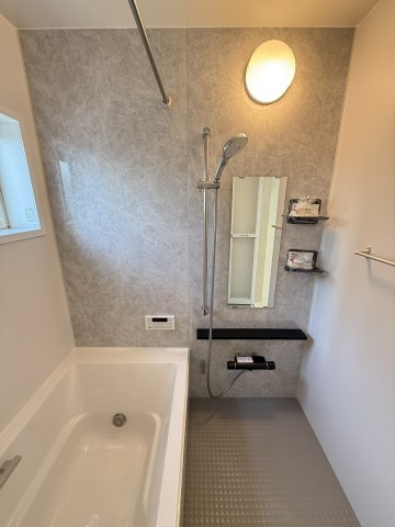 クラウンハイツ砂山南III A棟・アパート・95057の浴室|2階のお部屋です。