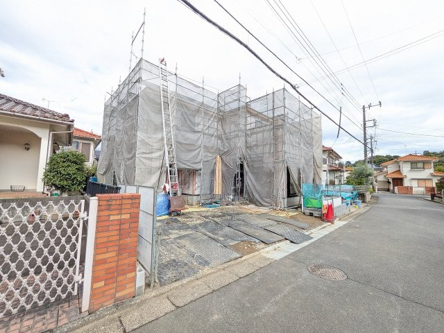 八王子市　北野台　新築一戸建て　２９期の駐車場|～並列3台駐車可能カースペース～