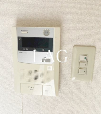 【セキュリティ】 | ダイヤモンドスクエア駒形 | モニター付きインターフォンです。