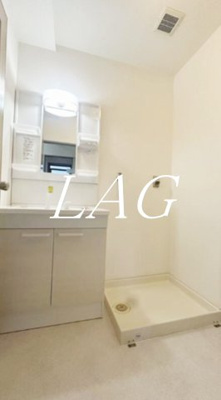 【洗面所】 | シルバーパレス白金台 | 洗面台です。