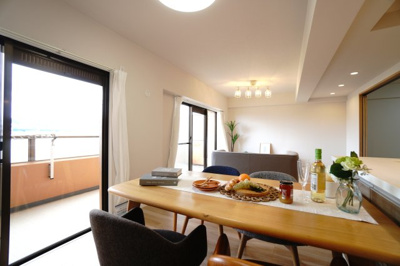 【居間・リビング】 | 【上質リノベ】ダイアパレス温品 | 室内（2025年10月28日9：00頃）撮影