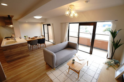 【居間・リビング】 | 【上質リノベ】ダイアパレス温品 | 室内（2025年10月28日9：00頃）撮影