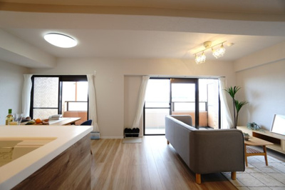 【居間・リビング】 | 【上質リノベ】ダイアパレス温品 | 室内（2025年10月28日9：00頃）撮影