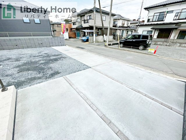 水戸市元吉田町10期　新築戸建　2号棟の駐車場