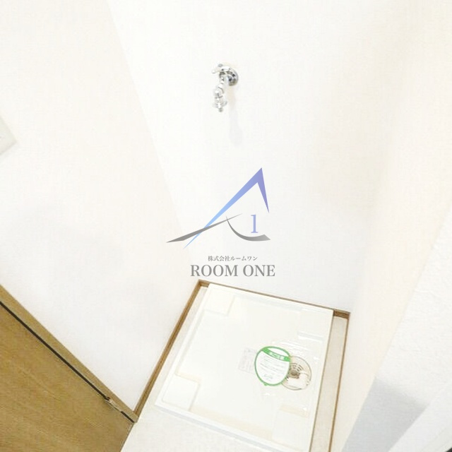 ベルメゾン南千住の設備|洗濯機置き場です。