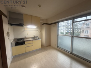 ながすダンダンハウスの居間