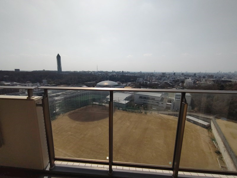 グランドメゾン星が丘山手A棟のバルコニー