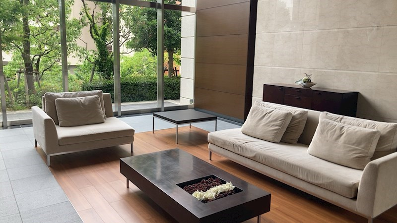 グランドメゾン星が丘山手A棟のエントランス