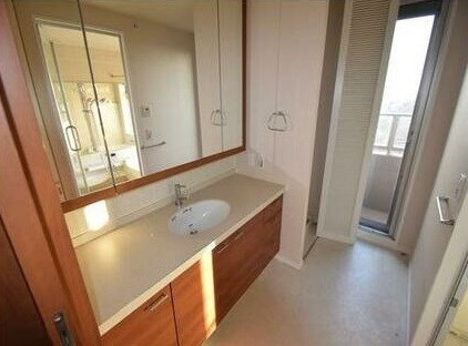 グランドメゾン星が丘山手A棟の洗面所